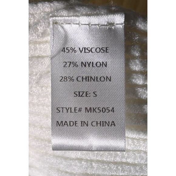 Mazik Off-the-Shoulder Gold Button Embellished Sleeve Cream Sweater Small - Picture 6 of 6